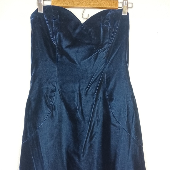 Vintage Dark Academia Deep Blue Velvet Evening Formal Strapless Dress - Picture 4 of 13